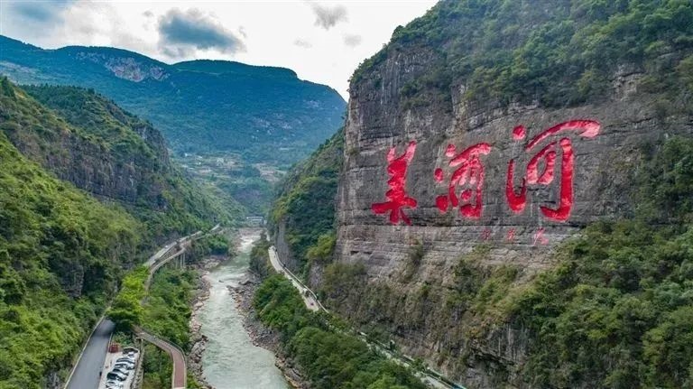 大國品牌“軍星”閃耀，醬酒家族再添新標(biāo)桿