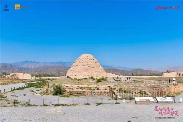  東方紅航天生物：星起耀東方，到火星拍沙漠大片 