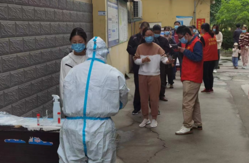 我們是普通人，但我們更是一名共產(chǎn)黨員——扶溝縣煙草專賣局疫情防控“雙報到”紀實